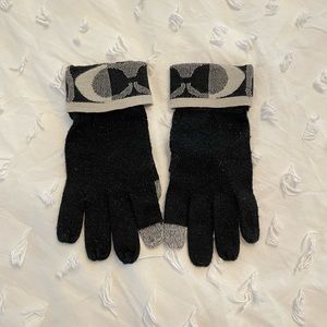 Authentic Coach Signature Knit Finger Gloves